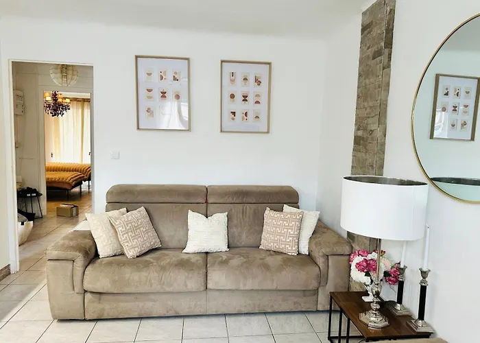 شقة Centre-ville, 2 Bedrooms 6 Pers, Climatisation أنتيب